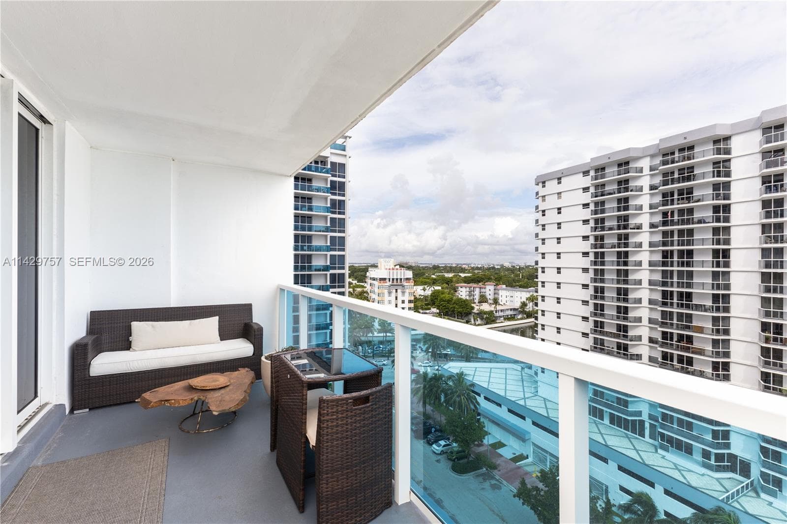 102 24th St # 1013, Miami Beach FL 33139 — 36