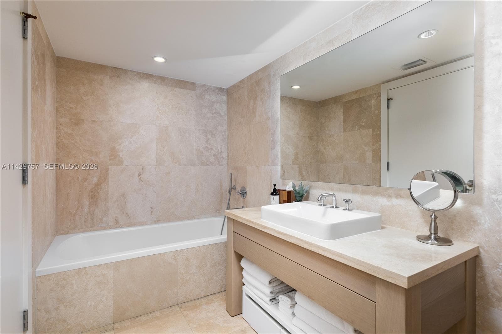 102 24th St # 1013, Miami Beach FL 33139 — 32