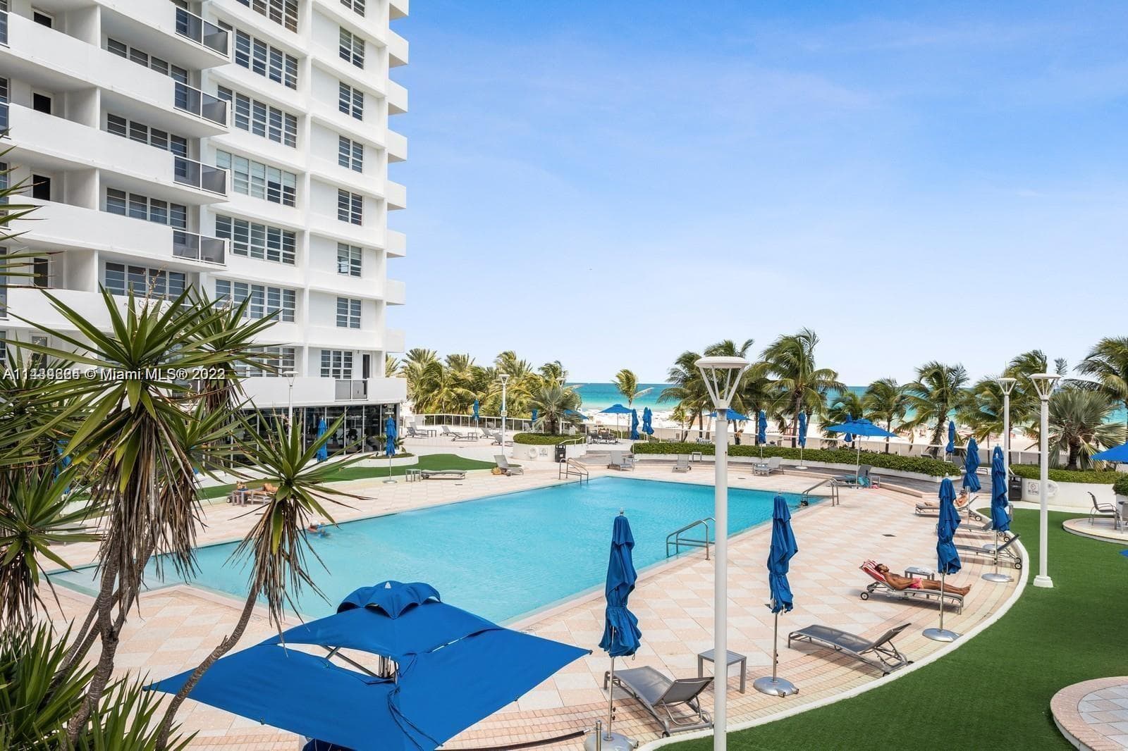 100 Lincoln Rd # 1612, Miami Beach FL 33139 — 2