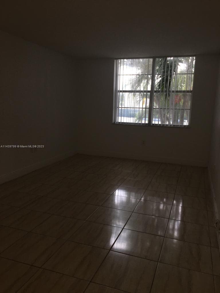 498 NW 165th St Rd # D205, Miami FL 33169 — 14