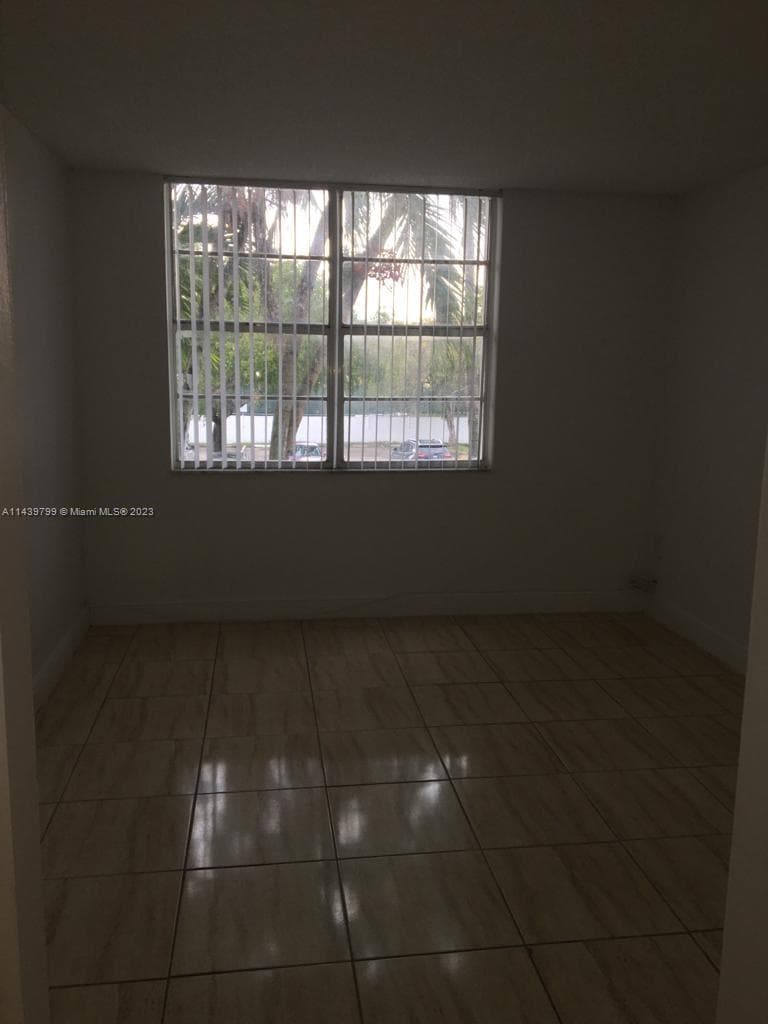498 NW 165th St Rd # D205, Miami FL 33169 — 8