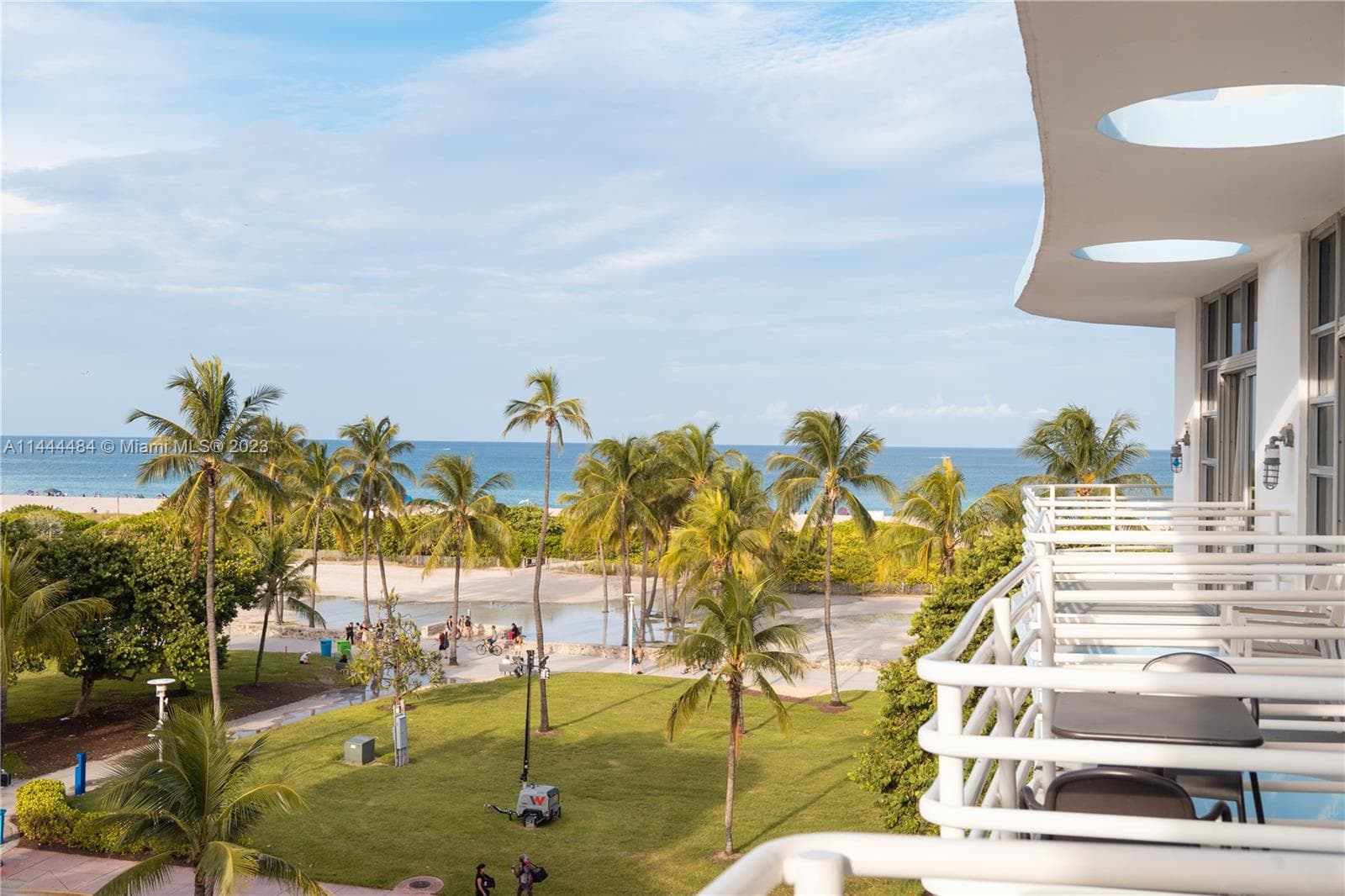 1052 Ocean Dr # C503, Miami Beach FL 33139 — 1