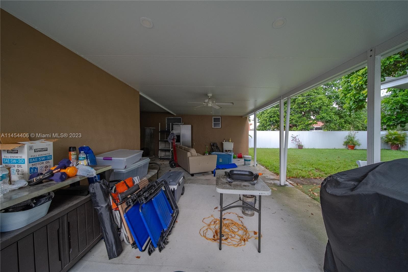 925 E 29th St, Hialeah FL 33013 — 35