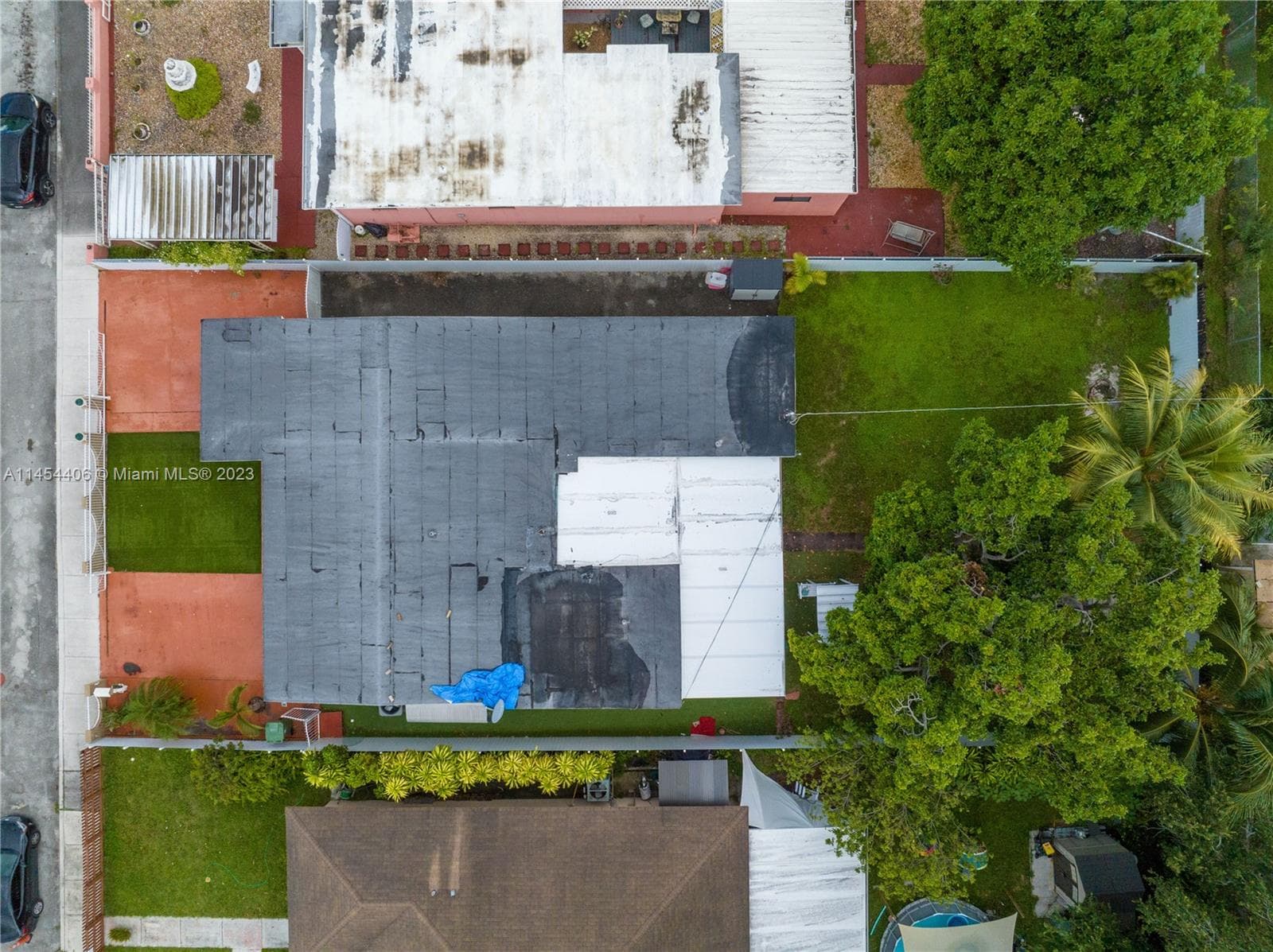 925 E 29th St, Hialeah FL 33013 — 39