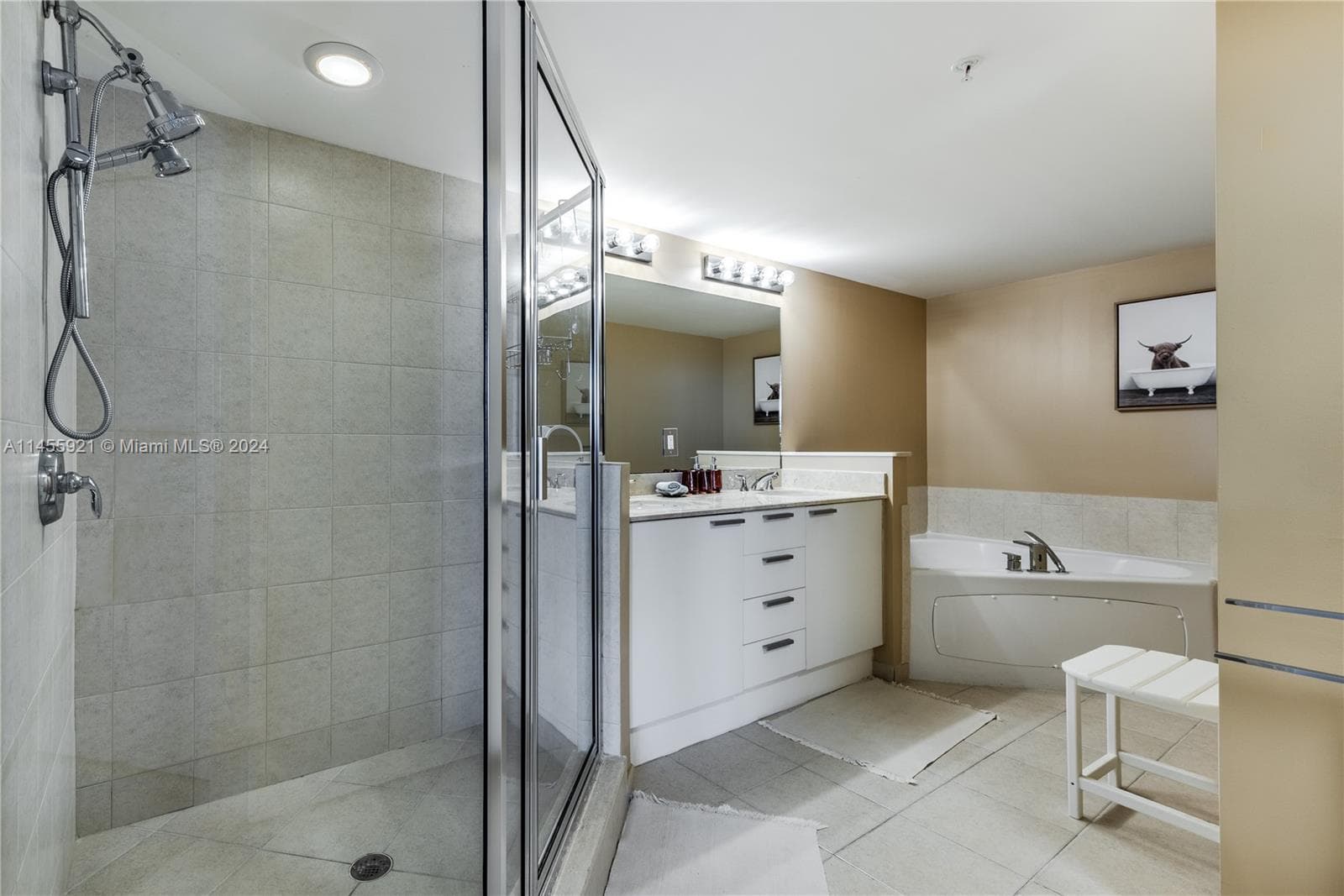 16699 Collins Ave # 2501, Sunny Isles Beach FL 33160 — 17
