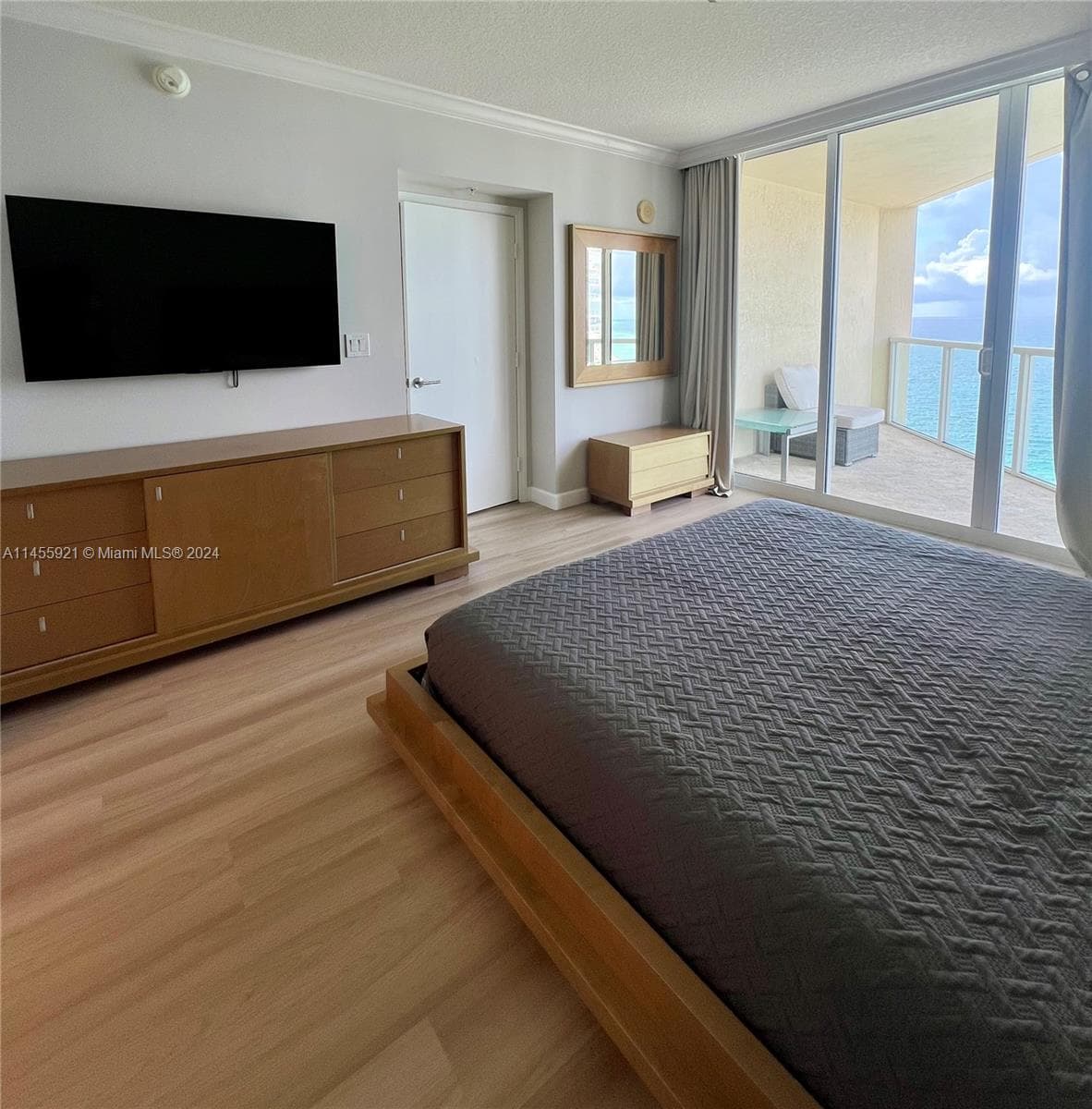 16699 Collins Ave # 2501, Sunny Isles Beach FL 33160 — 16