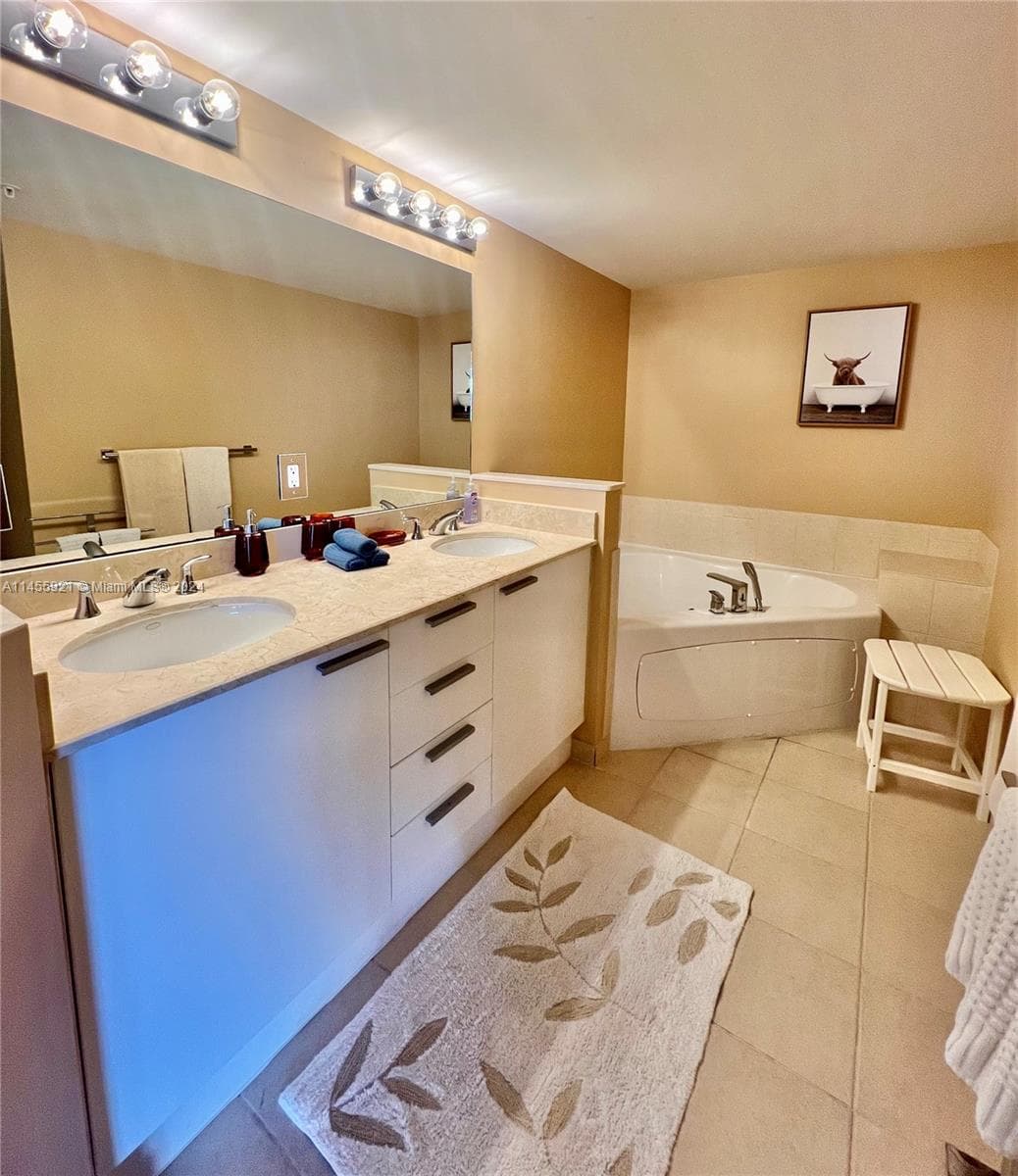 16699 Collins Ave # 2501, Sunny Isles Beach FL 33160 — 20