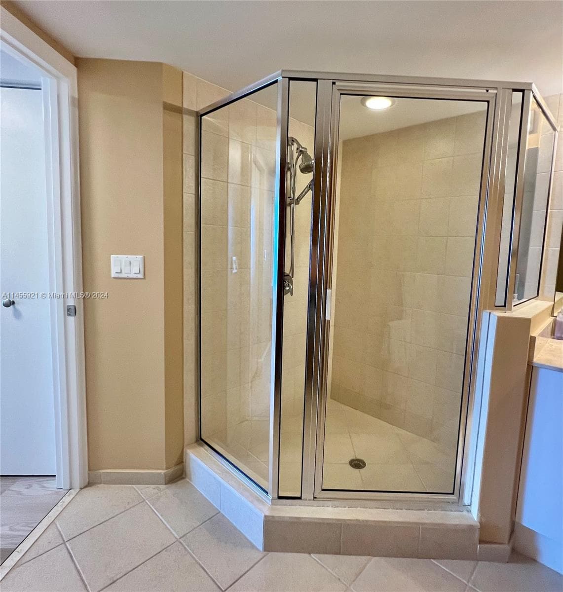 16699 Collins Ave # 2501, Sunny Isles Beach FL 33160 — 18