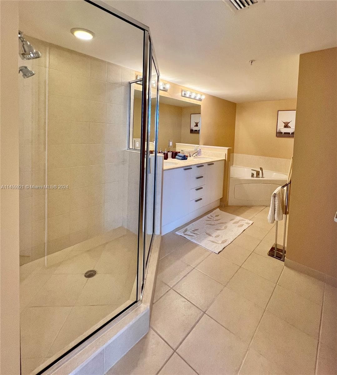 16699 Collins Ave # 2501, Sunny Isles Beach FL 33160 — 21