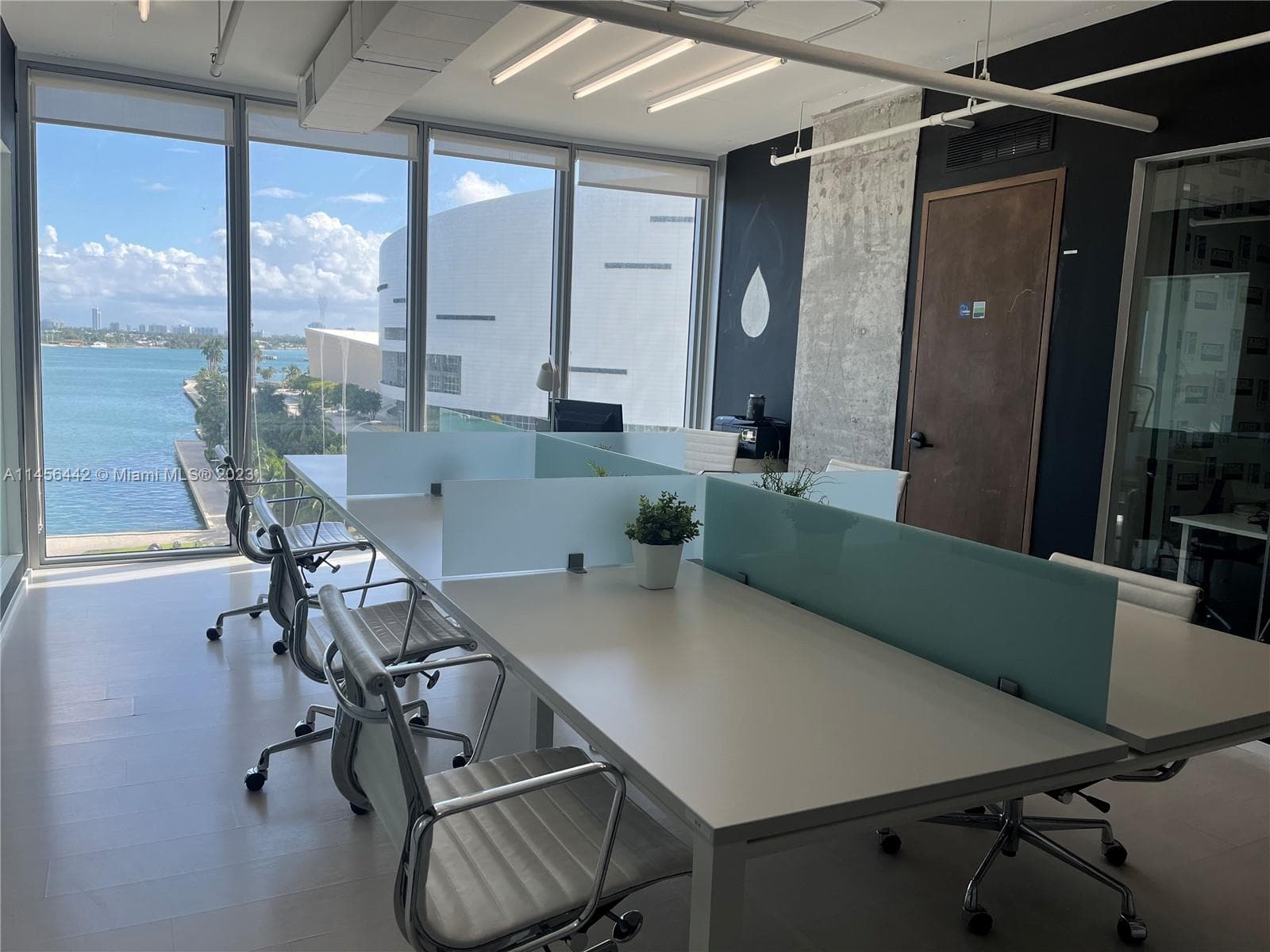 888 Biscayne  Blvd, Miami FL 33132 — 1