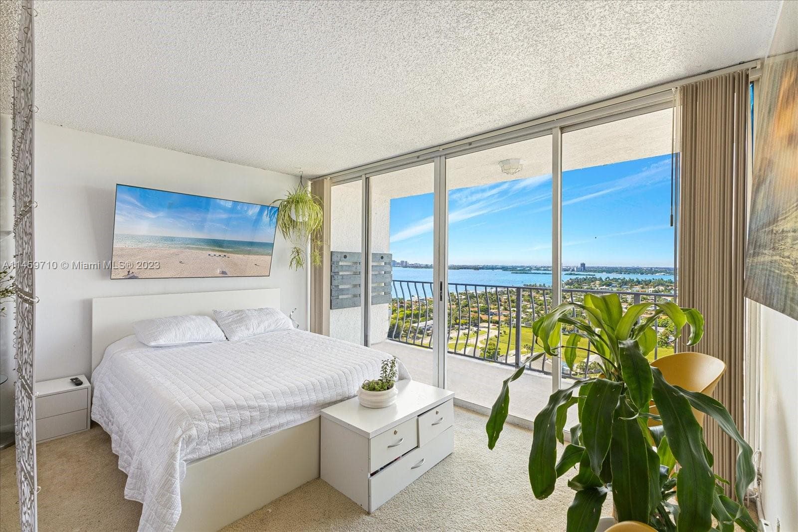 7601 E Treasure Dr # 2404, North Bay Village FL 33141 — 3