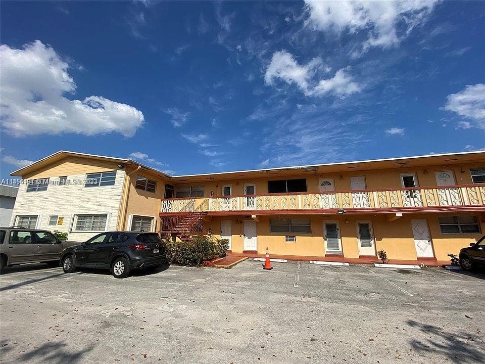 19080 NE 3rd Ct # 317, Miami FL 33179 — 1
