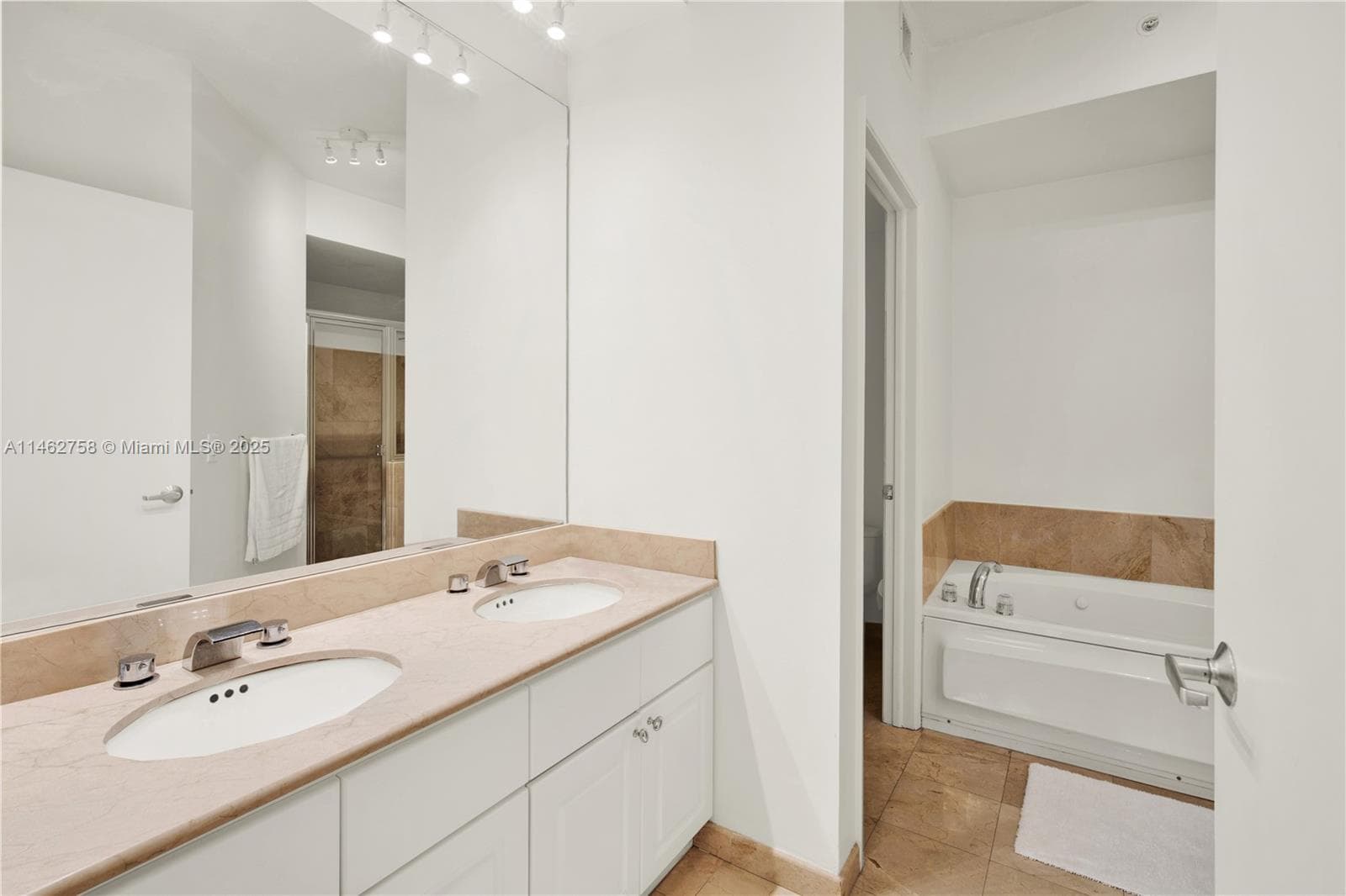 1 Century Ln # 209, Miami Beach FL 33139 — 40