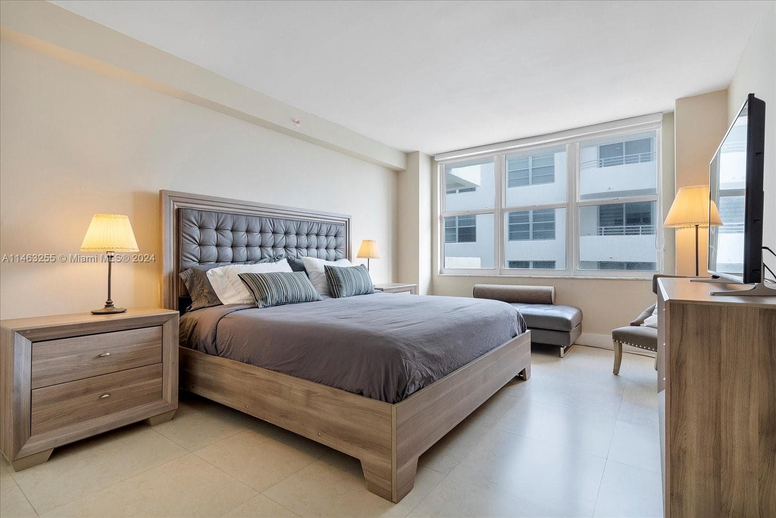 5601 Collins Ave # 1514, Miami Beach FL 33140 — 27