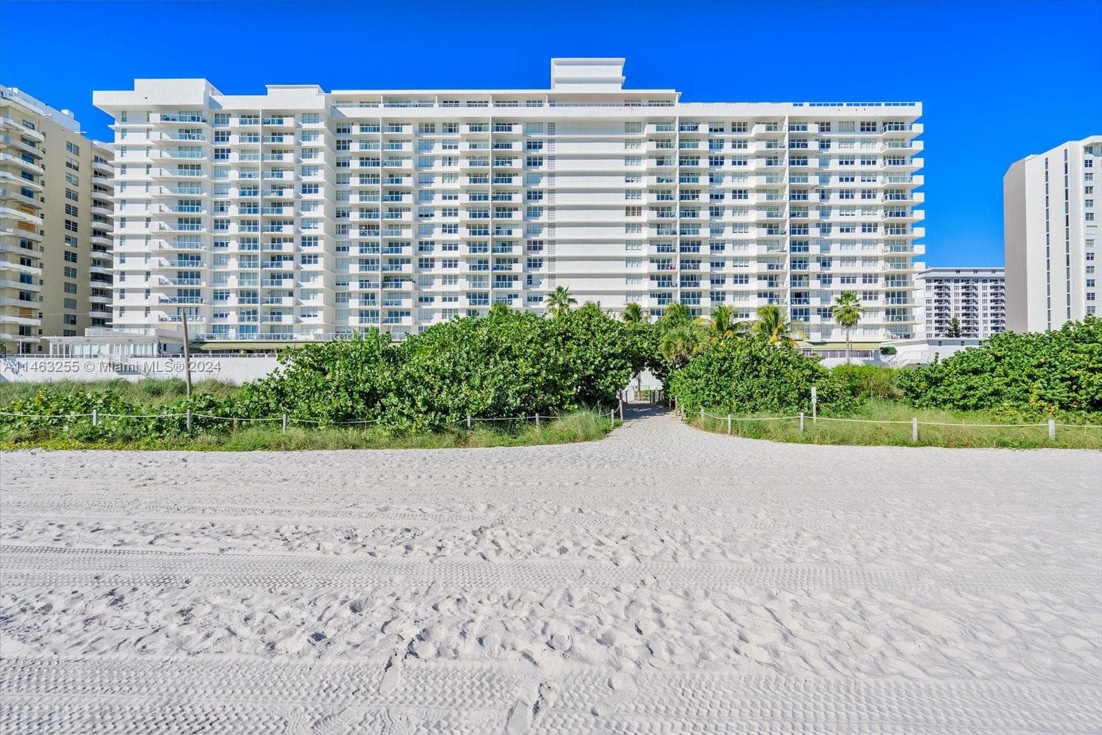 5601 Collins Ave # 1514, Miami Beach FL 33140 — 6