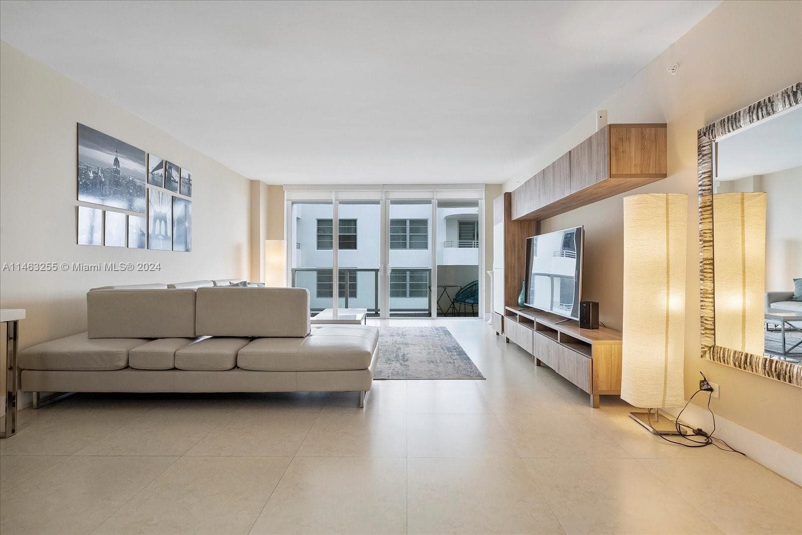 5601 Collins Ave # 1514, Miami Beach FL 33140 — 1