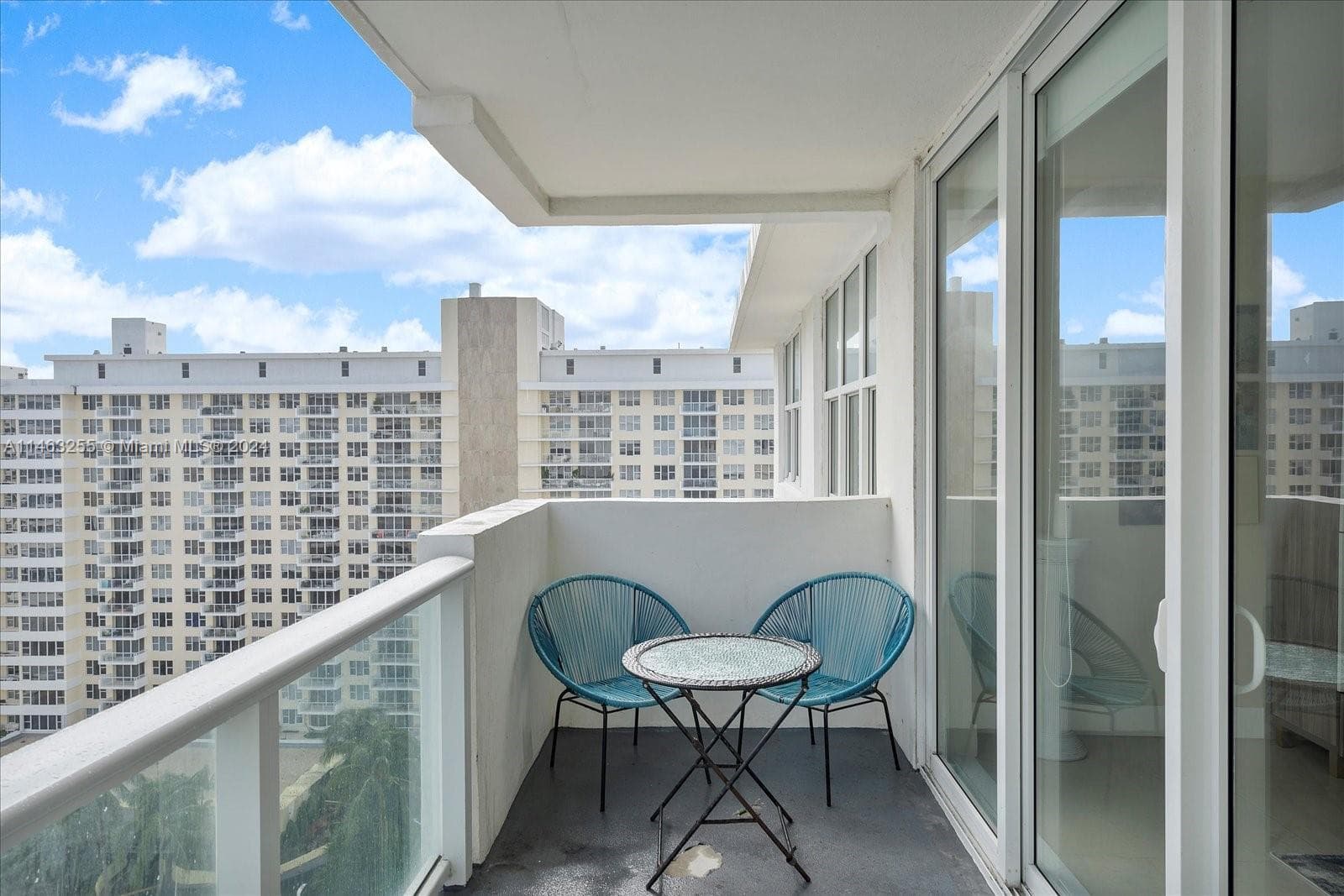 5601 Collins Ave # 1514, Miami Beach FL 33140 — 37