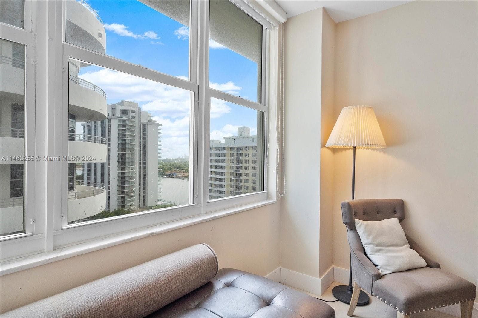 5601 Collins Ave # 1514, Miami Beach FL 33140 — 35