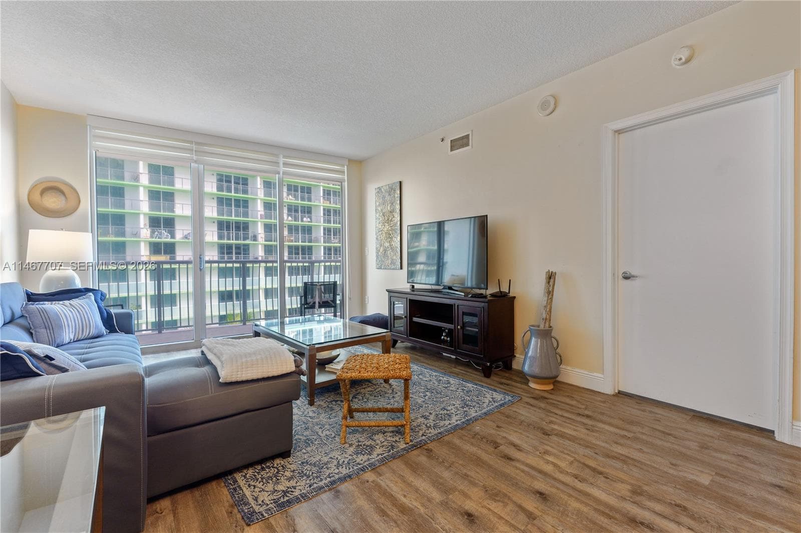 1750 N Bayshore Dr # 1405, Miami FL 33132 — 20