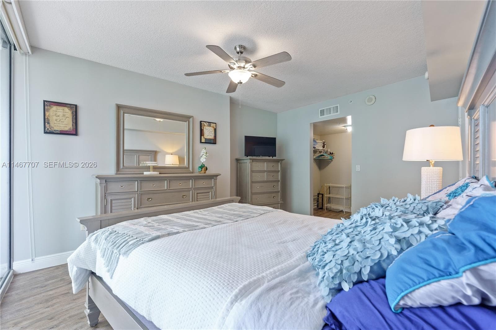 1750 N Bayshore Dr # 1405, Miami FL 33132 — 24