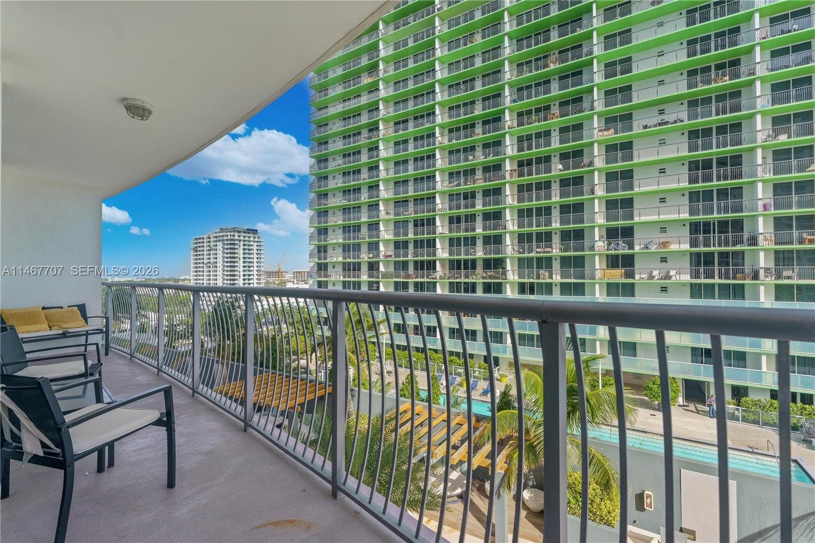 1750 N Bayshore Dr # 1405, Miami FL 33132 — 33