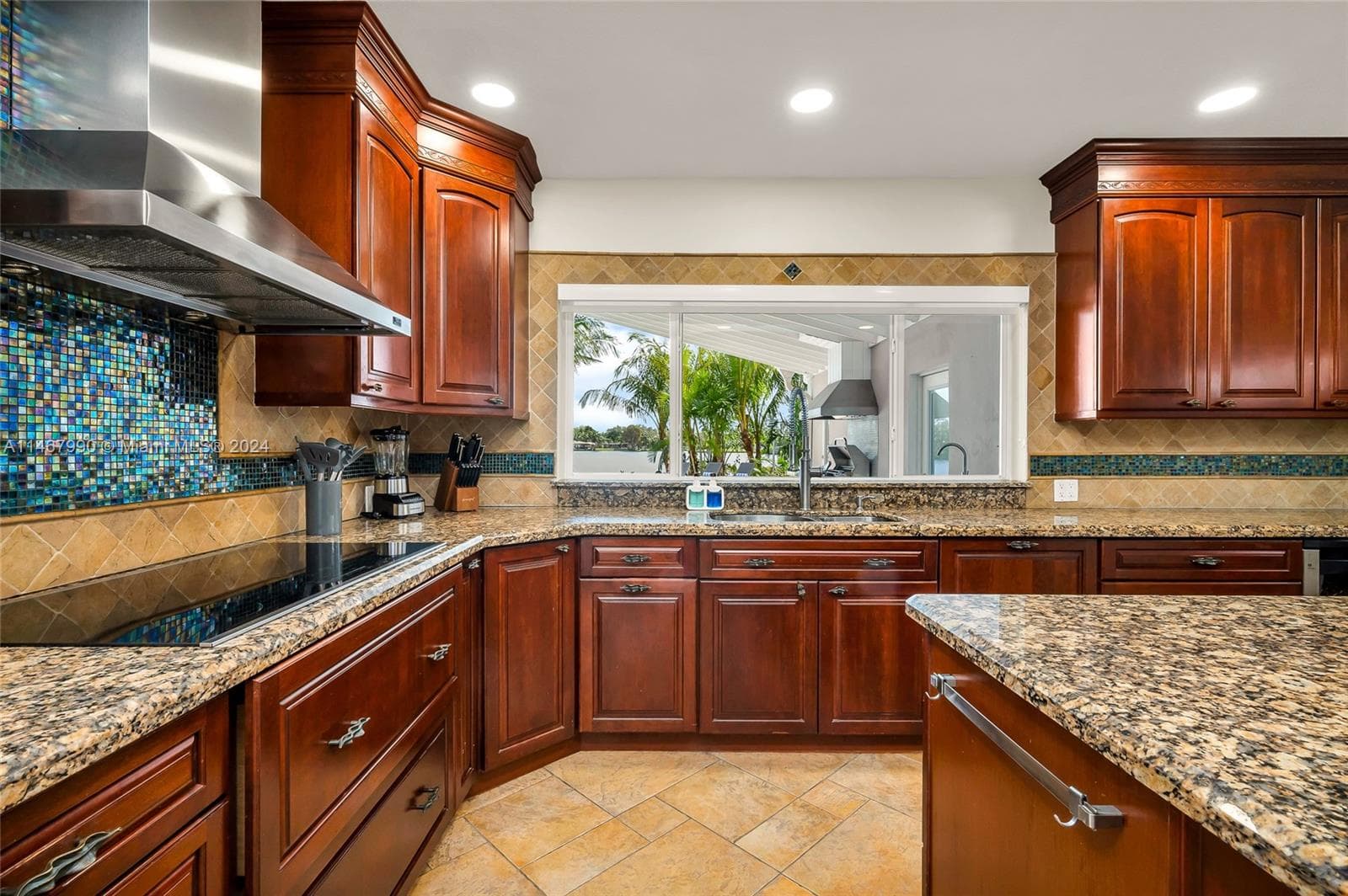 2500 NE 199th St, Miami FL 33180 — 14