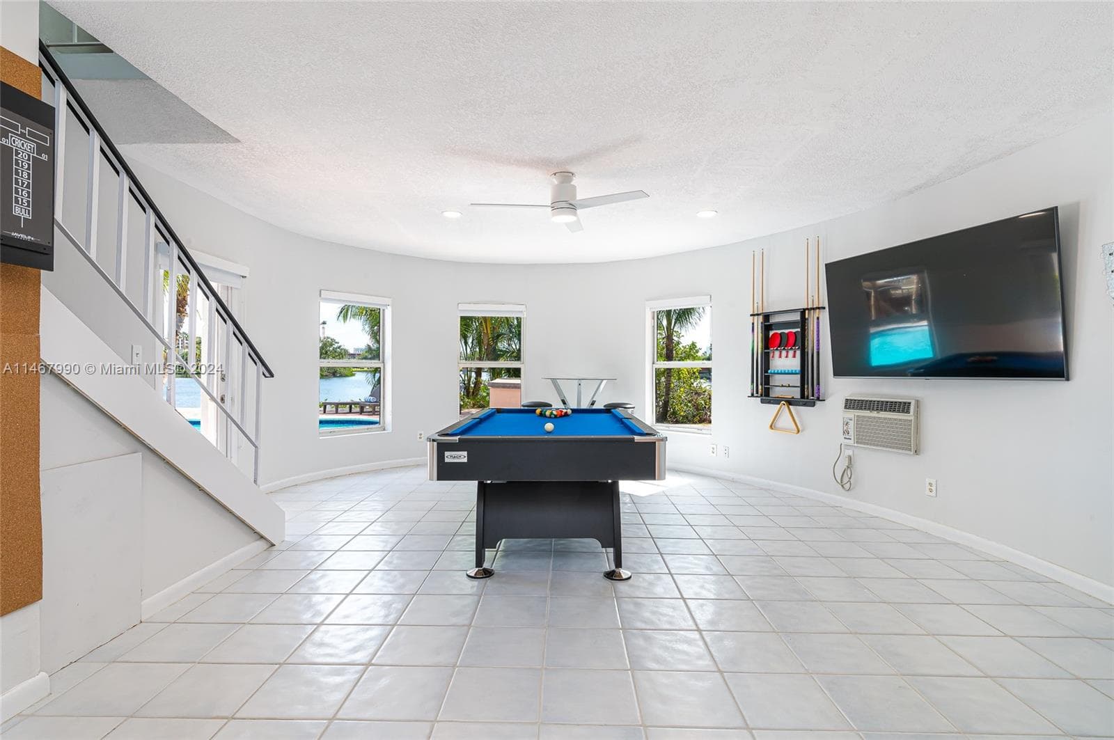 2500 NE 199th St, Miami FL 33180 — 19
