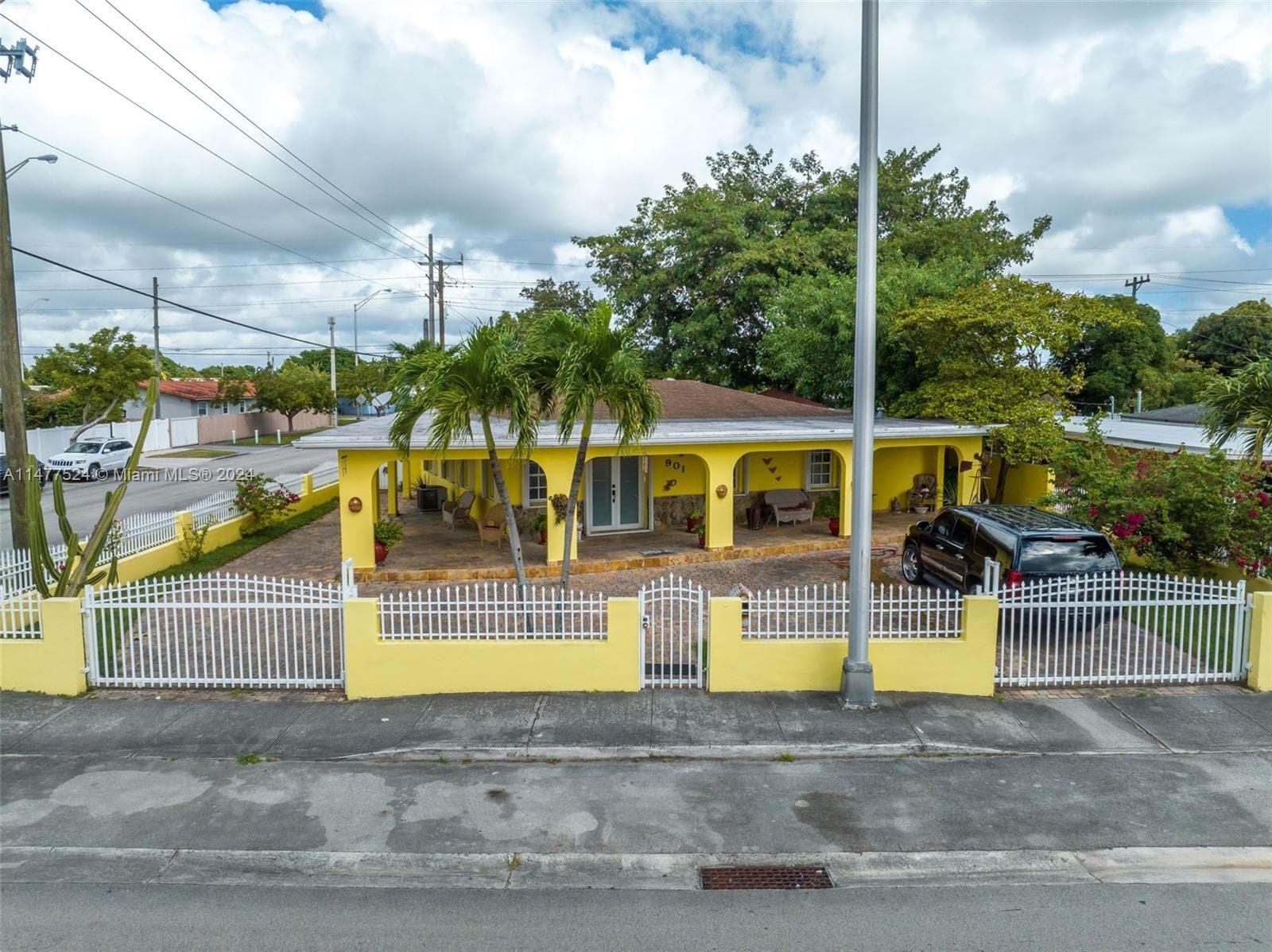 901 E 32nd St, Hialeah FL 33013 — 6