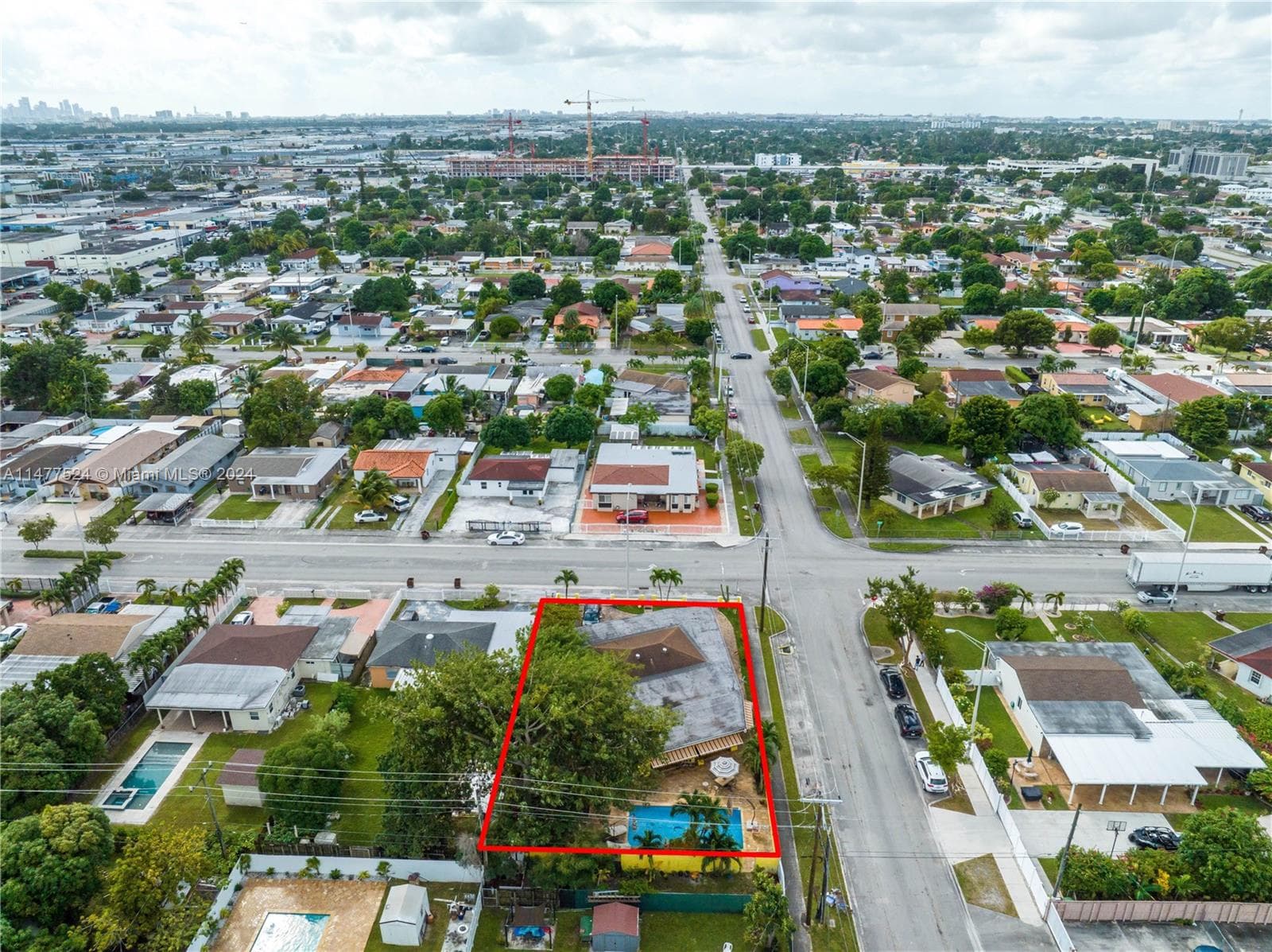 901 E 32nd St, Hialeah FL 33013 — 1