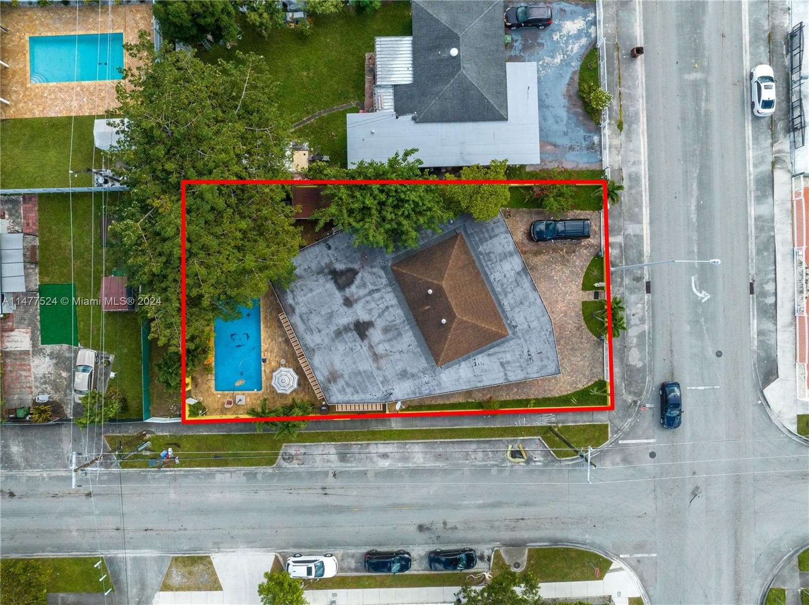 901 E 32nd St, Hialeah FL 33013 — 25