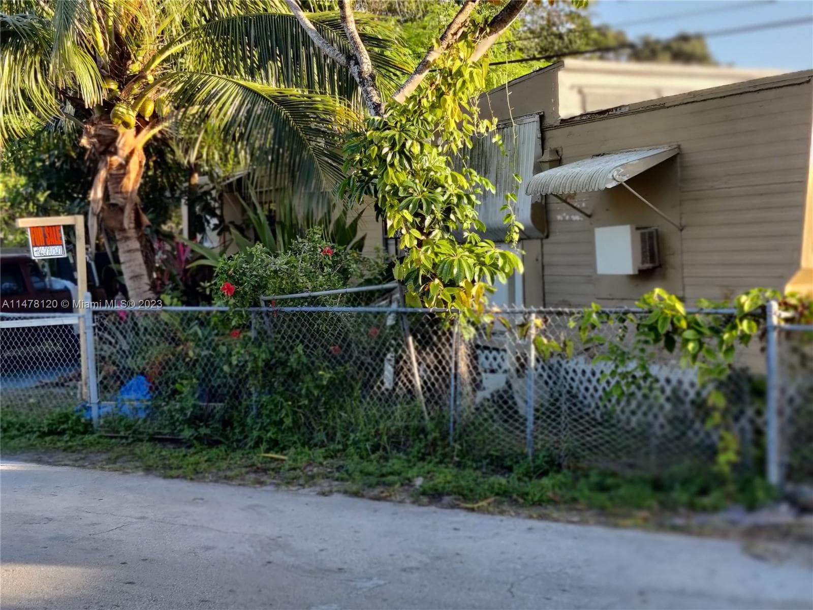 2234 NE 137  ST, North Miami Beach FL 33181-1840 — 2