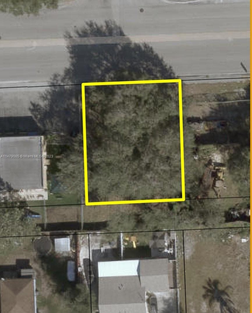 1878 NW 95th St, Miami FL 33147 — 4