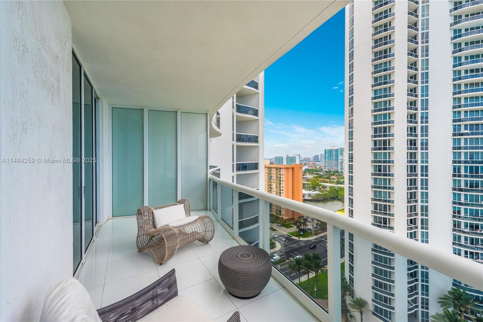 15811 Collins Ave # 1702, Sunny Isles Beach FL 33160 — 29