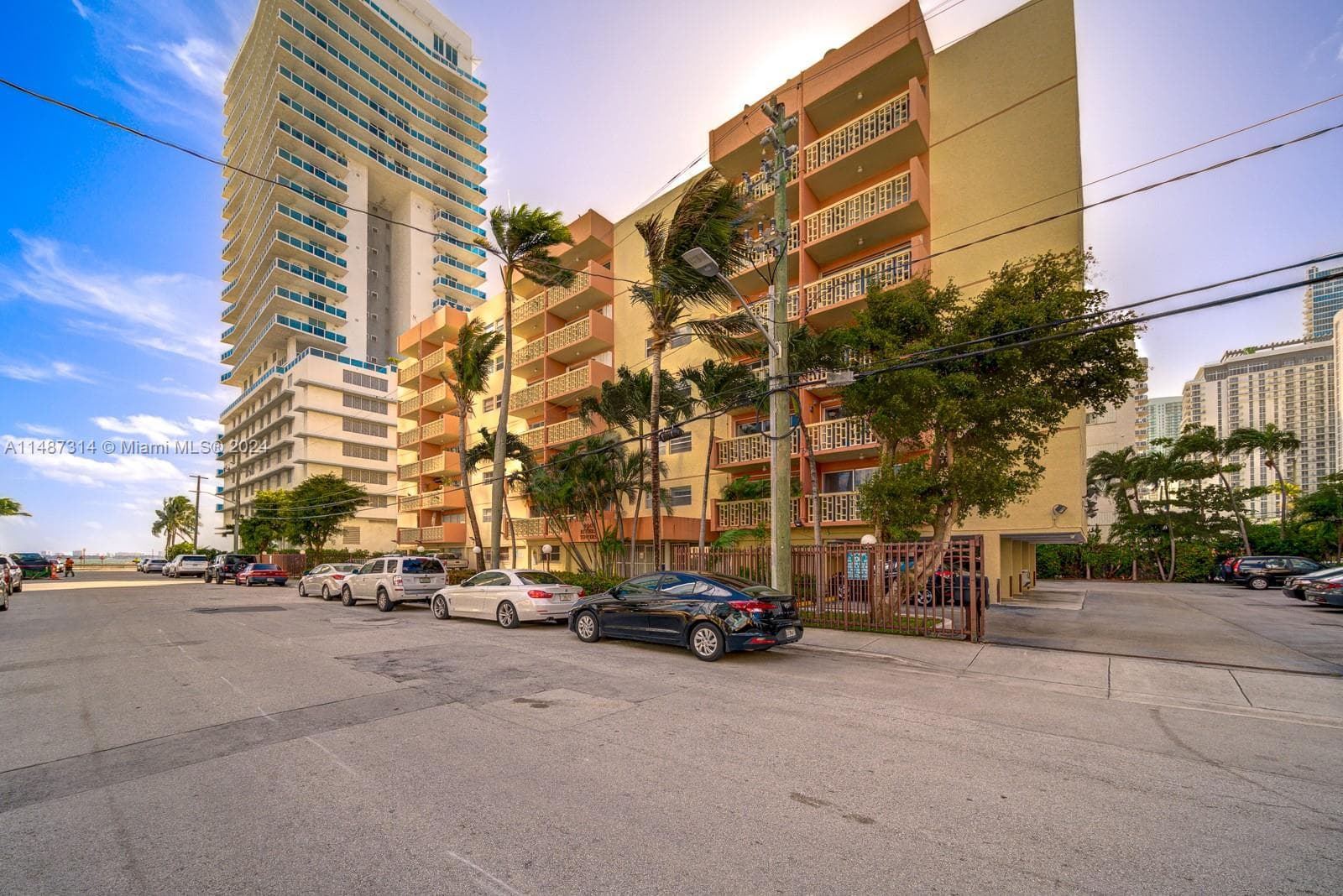 Riviera Towers Condo, Miami, FL — 1