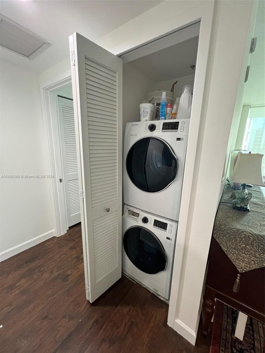 218 SE 14th Street # 1806, Miami FL 33131 — 9