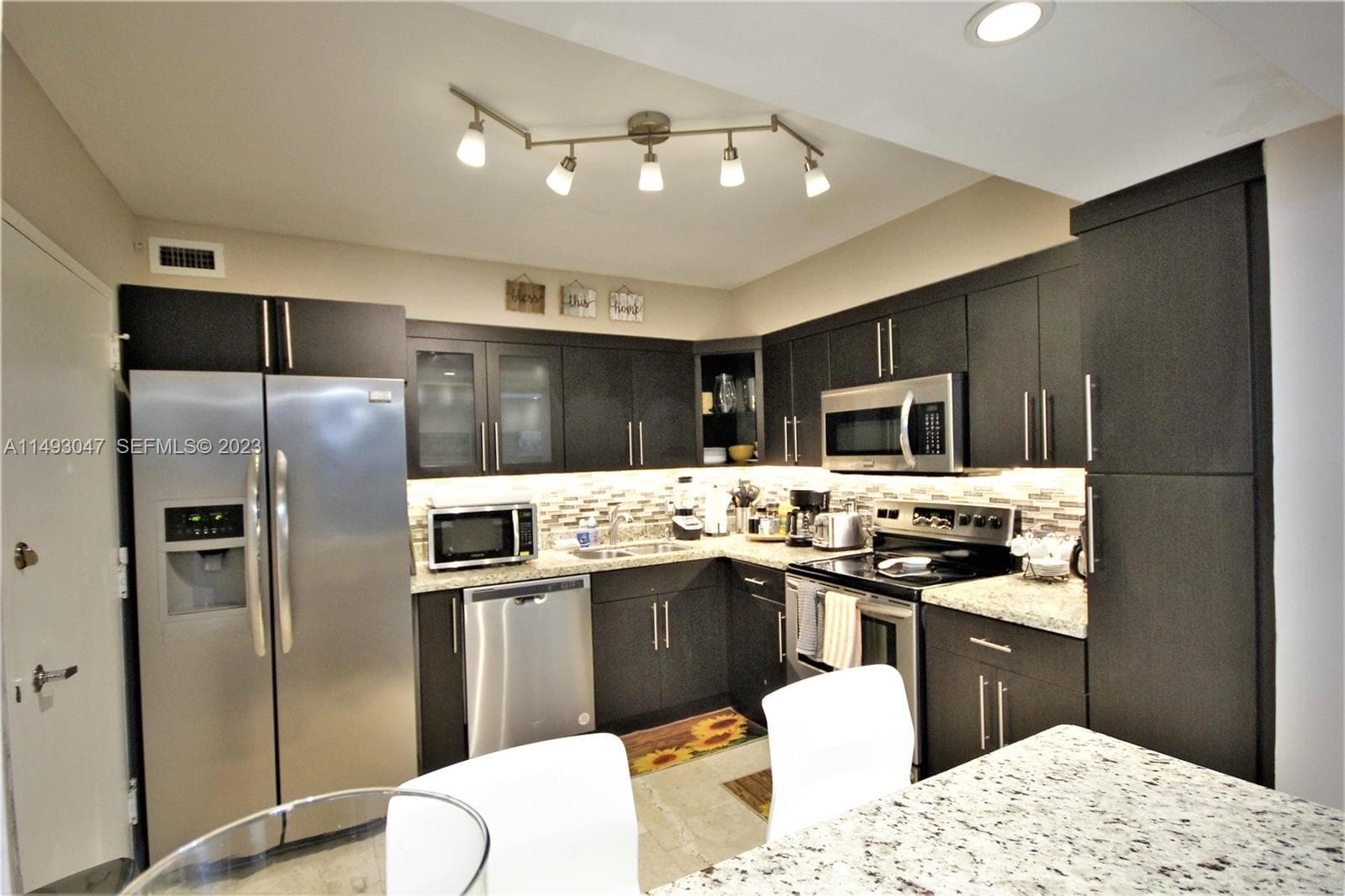5161 Collins Ave # 1610, Miami Beach FL 33140 — 7