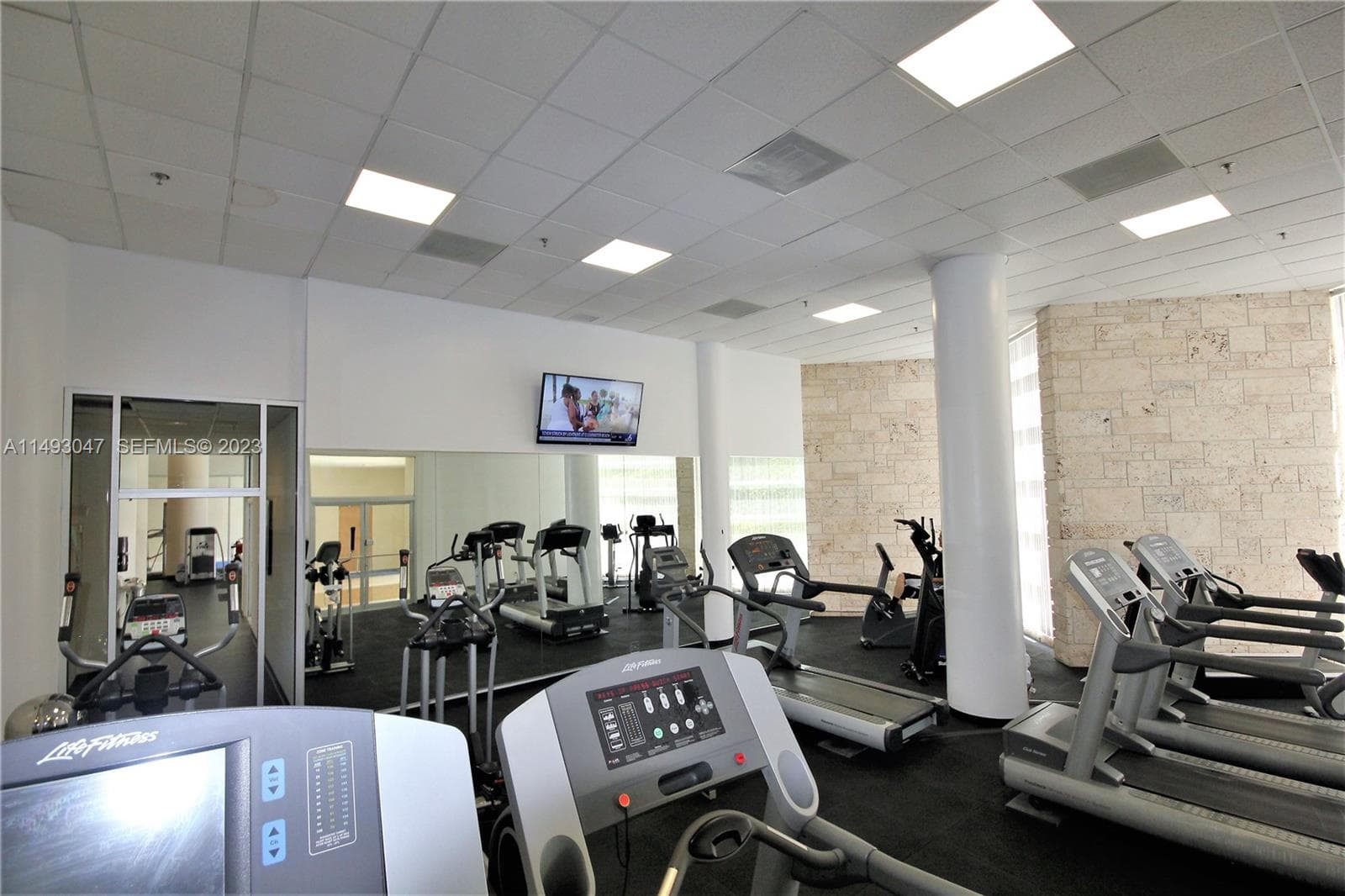 5161 Collins Ave # 1610, Miami Beach FL 33140 — 55