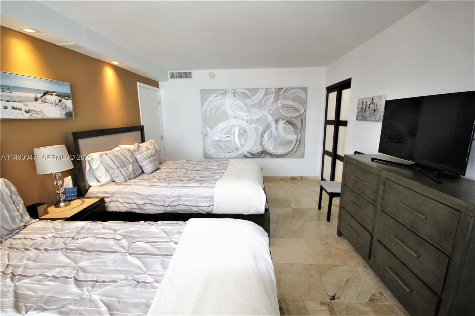 5161 Collins Ave # 1610, Miami Beach FL 33140 — 11
