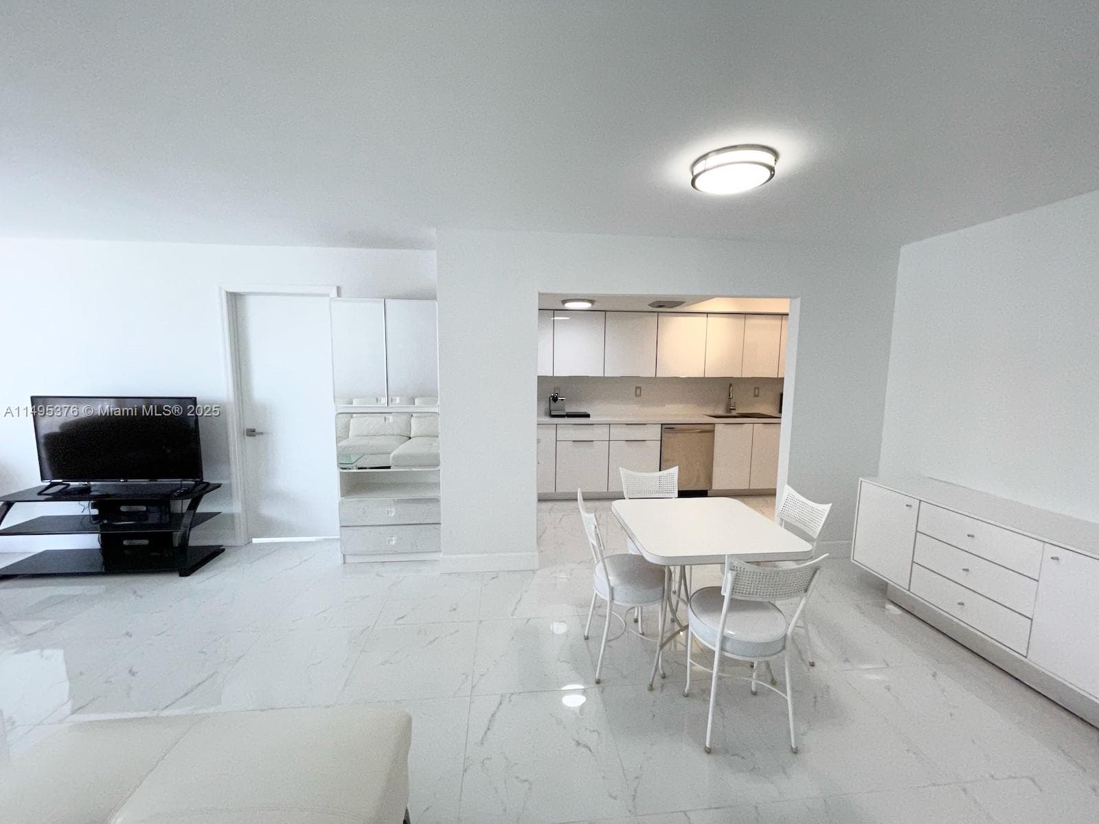 18041 Biscayne Boulv # 502, Aventura FL 33160 — 27