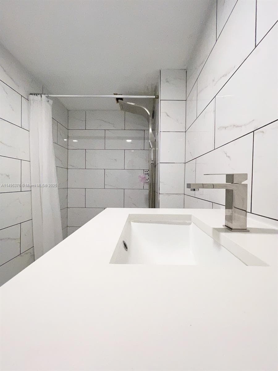 18041 Biscayne Boulv # 502, Aventura FL 33160 — 56