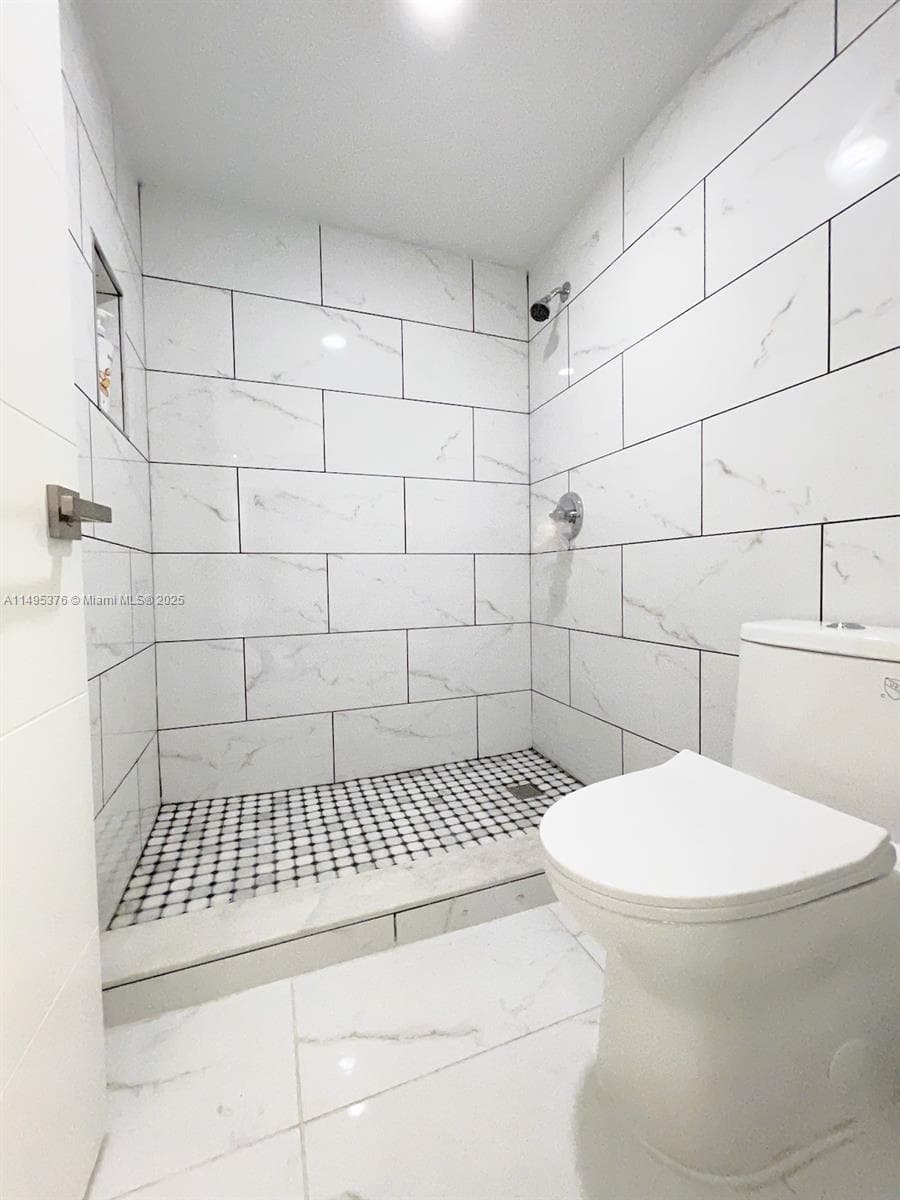 18041 Biscayne Boulv # 502, Aventura FL 33160 — 77