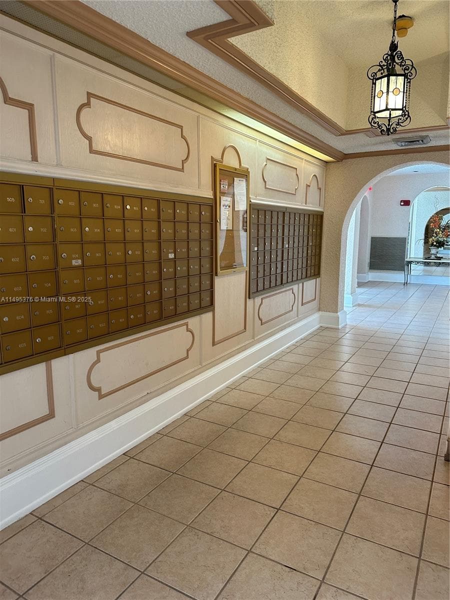 18041 Biscayne Boulv # 502, Aventura FL 33160 — 94