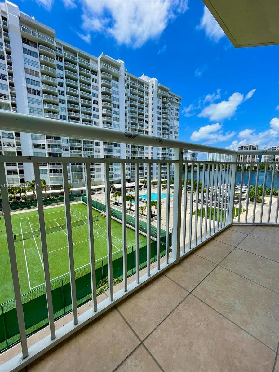 18041 Biscayne Boulv # 502, Aventura FL 33160 — 63