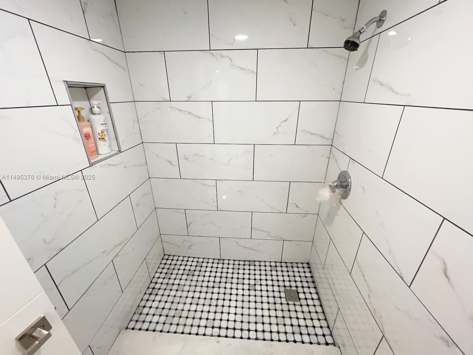 18041 Biscayne Boulv # 502, Aventura FL 33160 — 81