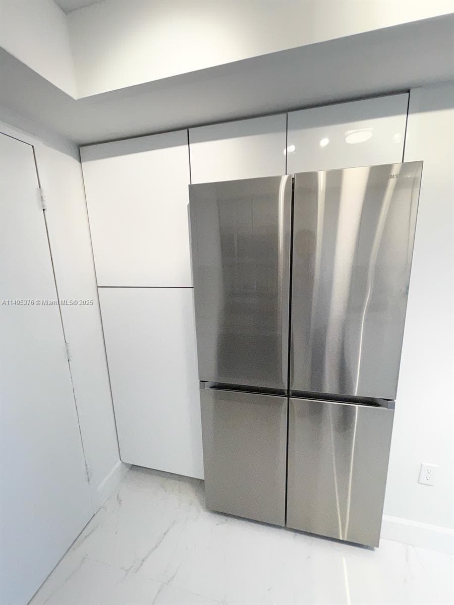 18041 Biscayne Boulv # 502, Aventura FL 33160 — 20
