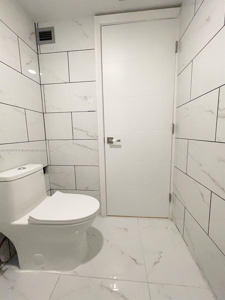 18041 Biscayne Boulv # 502, Aventura FL 33160 — 79
