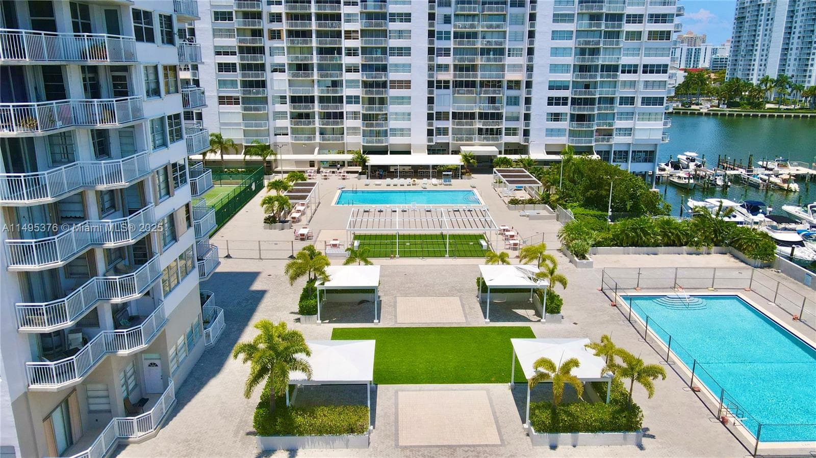 18041 Biscayne Boulv # 502, Aventura FL 33160 — 38