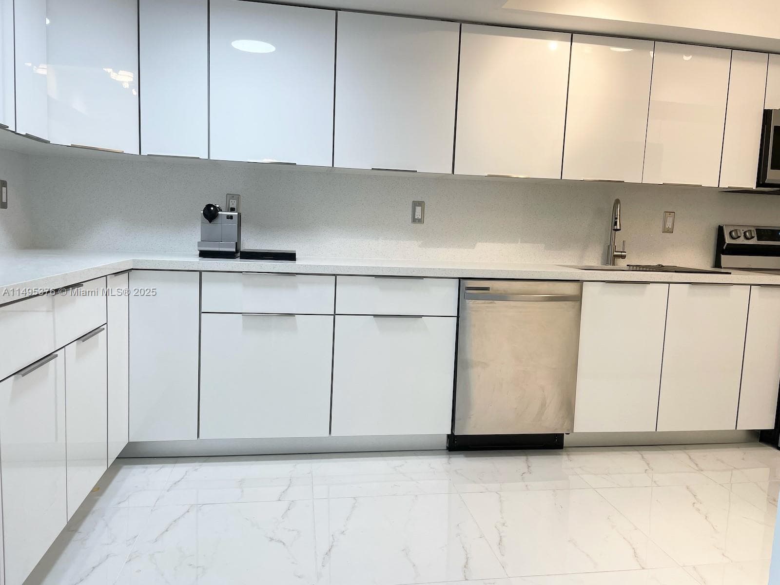 18041 Biscayne Boulv # 502, Aventura FL 33160 — 14