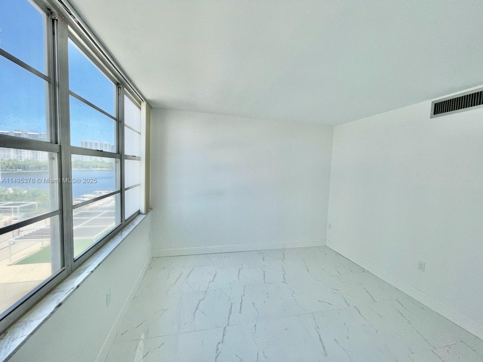18041 Biscayne Boulv # 502, Aventura FL 33160 — 48