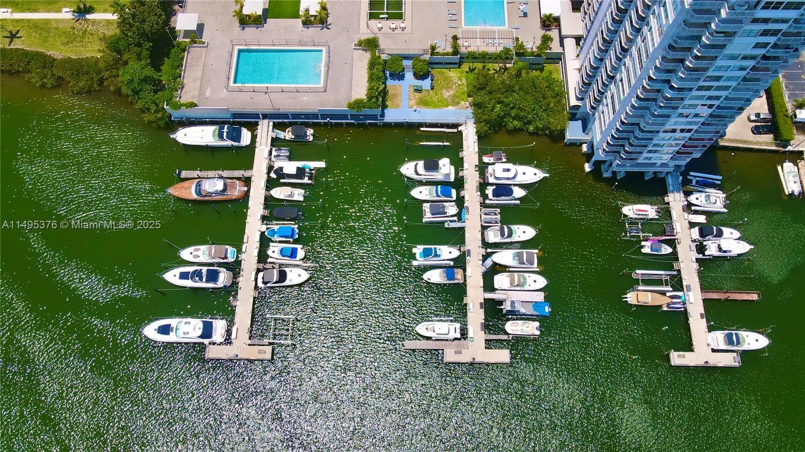 18041 Biscayne Boulv # 502, Aventura FL 33160 — 40